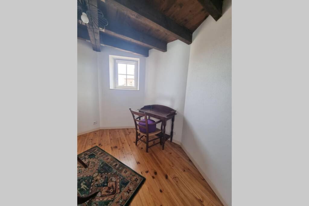 Appartement Exceptionnel 4 Etoiles Hyper Centre Albi 65 M2 Au 4Eme Etage Sans Ascenseur Avec Une Tour Du 12Eme Siecle エクステリア 写真